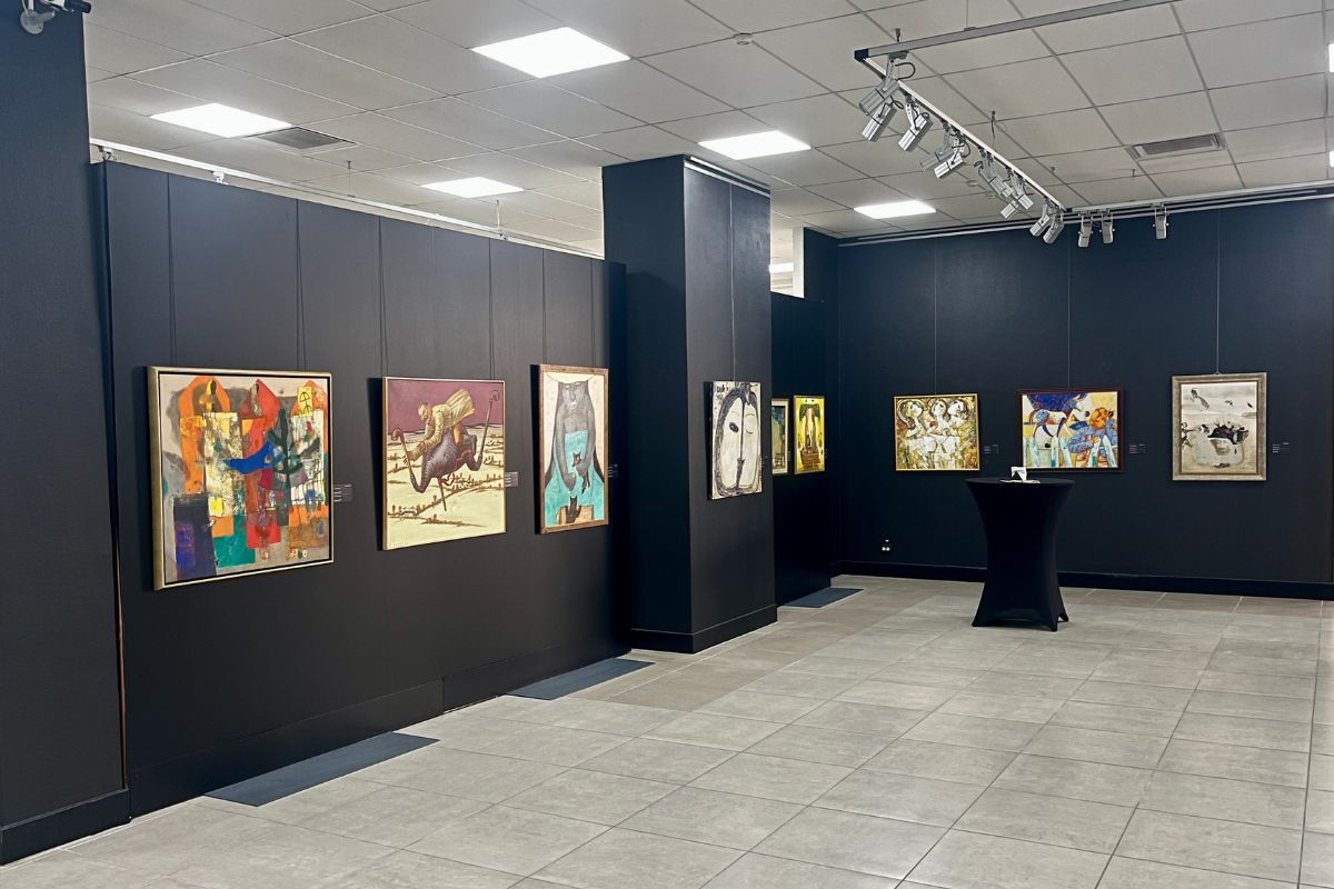 Приорбанк впервые выставил картины из&nbsp;своей корпоративной коллекции. Что стоит посмотреть (фото)