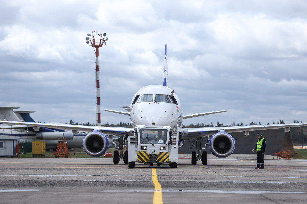 «Белавиа» сможет выполнять техобслуживание российских самолетов