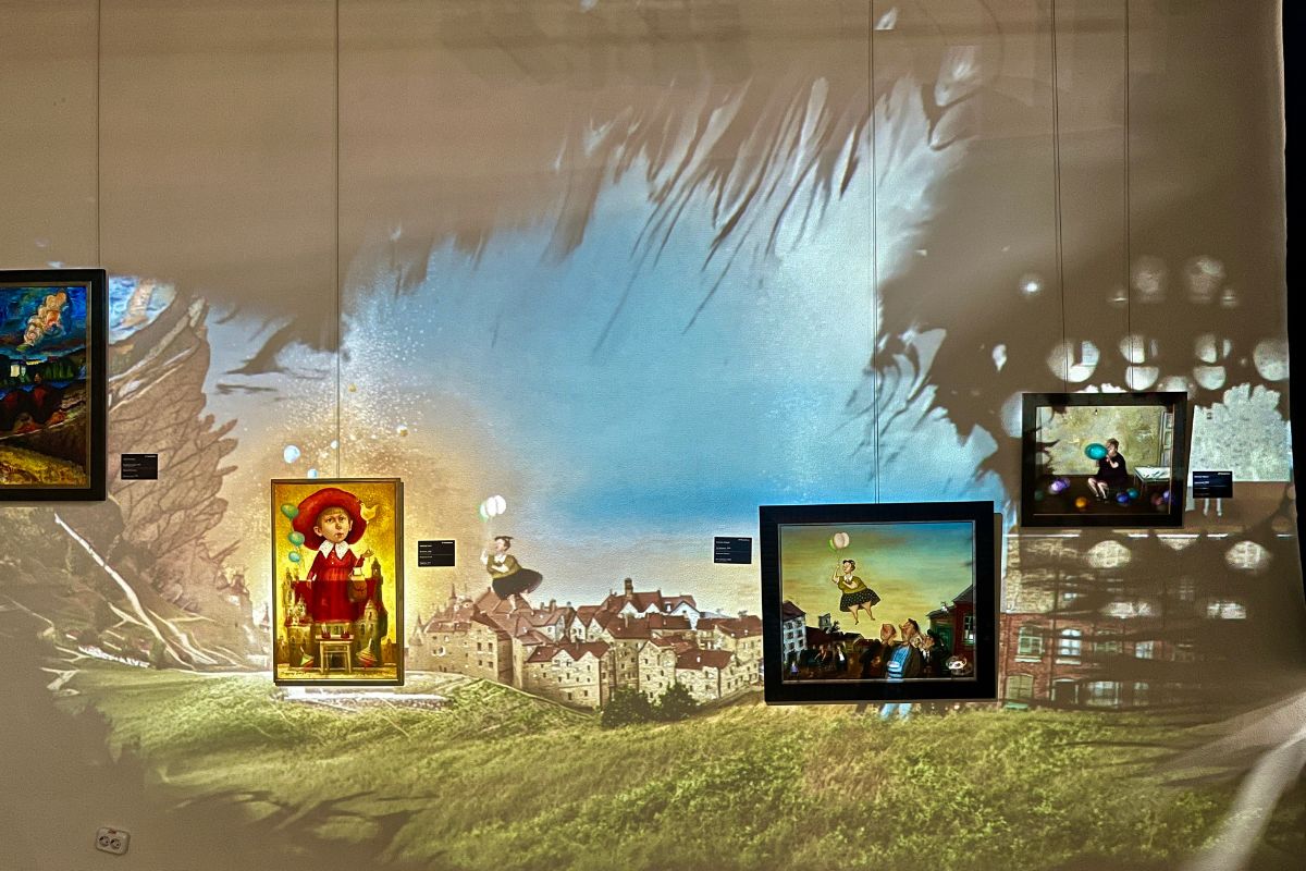 Приорбанк впервые выставил картины из&nbsp;своей корпоративной коллекции. Что стоит посмотреть (фото)