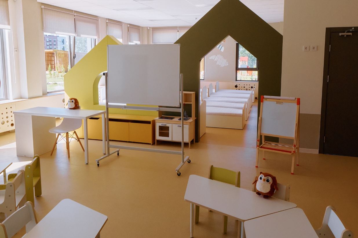 Завтраки на лифте и много птиц. В Зеленой гавани показали интерьеры первого детского сада
