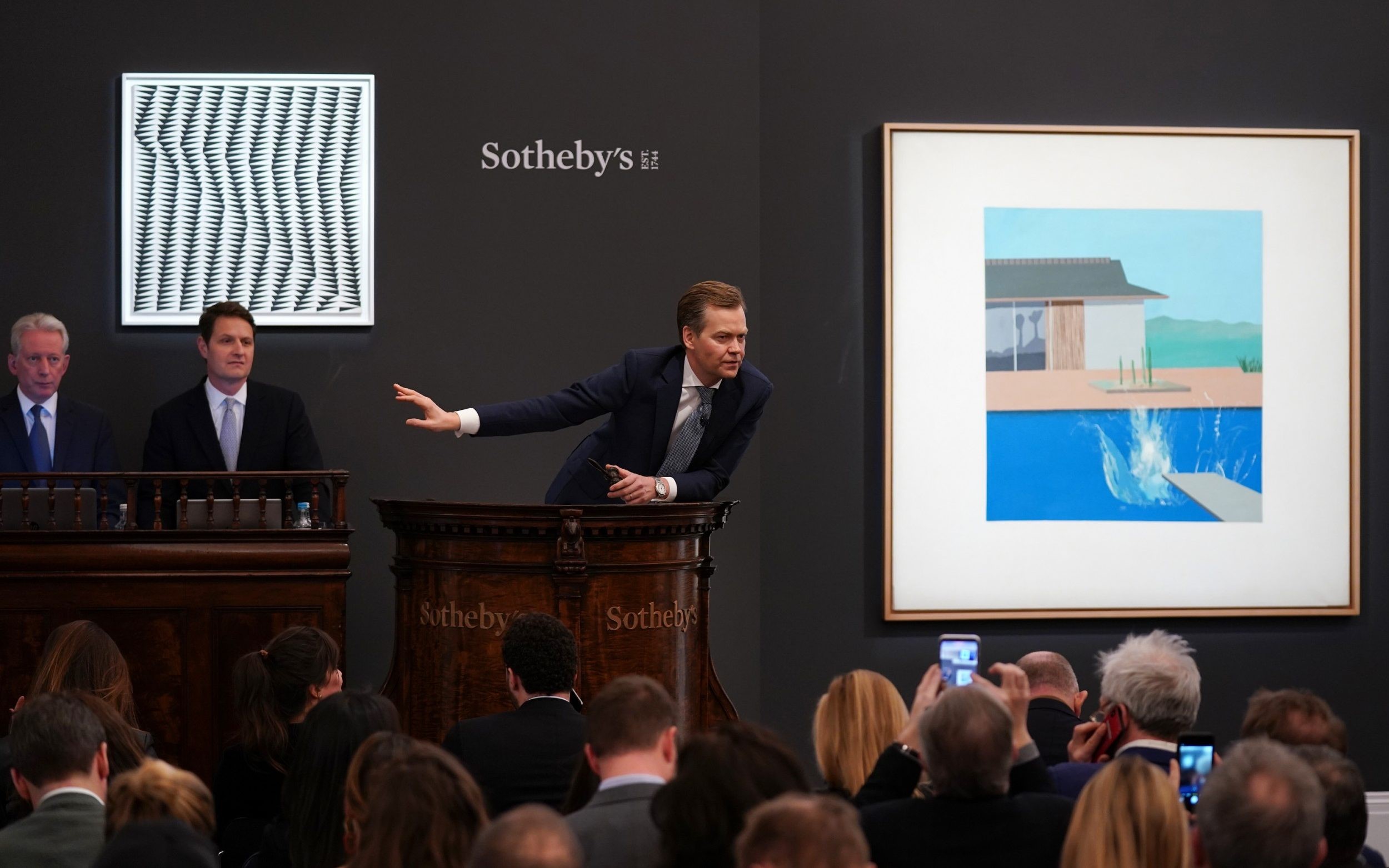 Доходы Sotheby's упали в три раза. Причем тут Brexit