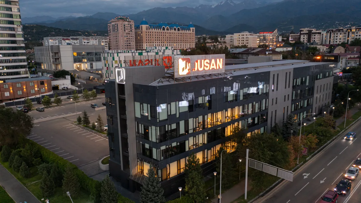 Богатейший бизнесмен Казахстана купил крупный банк