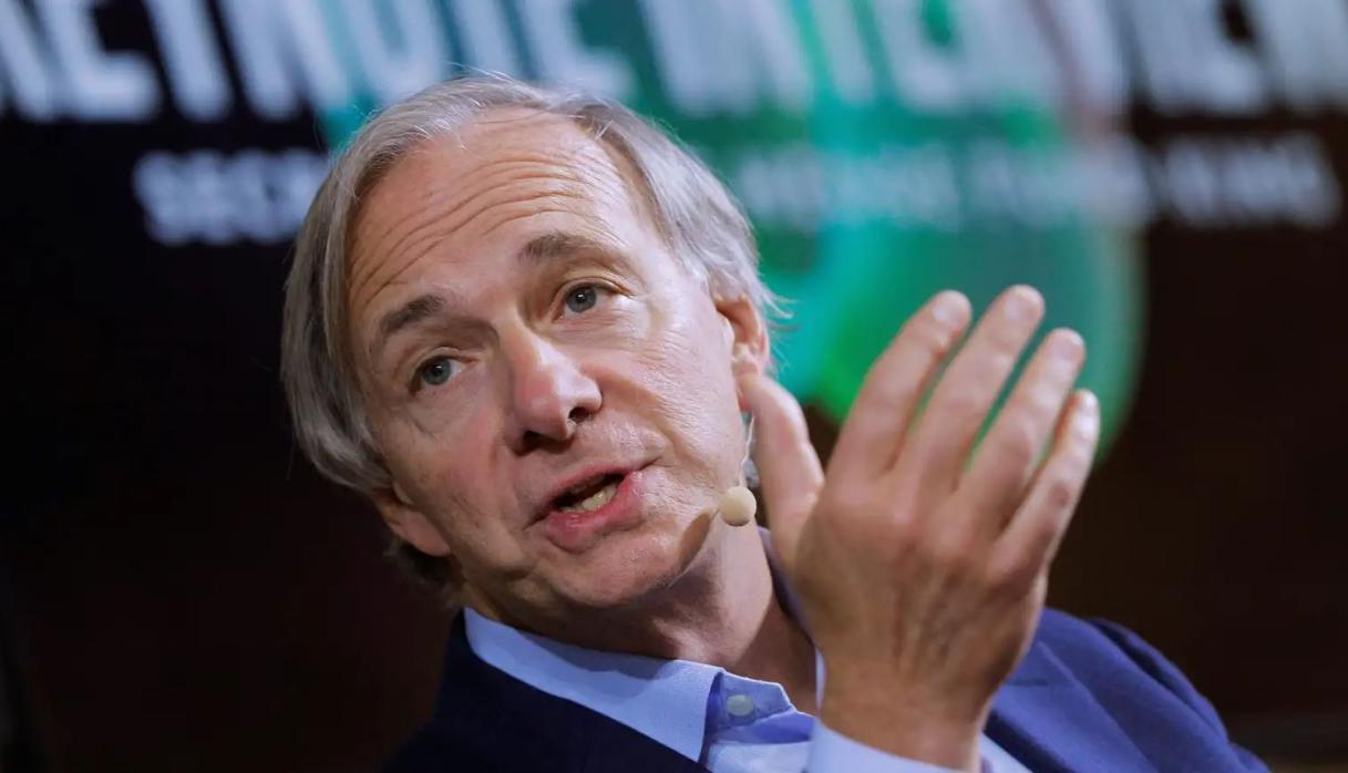 Глава крупнейшего в мире хедж-фонда предупредил о крахе монетарного и политического порядка