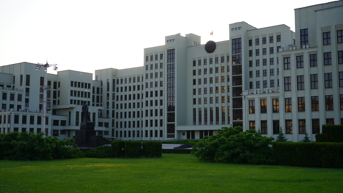 Беларусь сняла запрет на ввоз картофеля, лука, капусты и яблок из недружественных стран