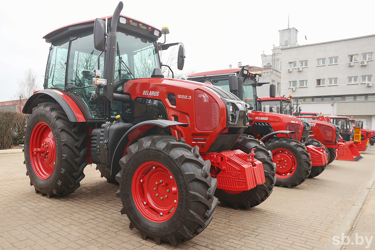 Трактор BELARUS вошел в топ лучших отечественных товаров в России