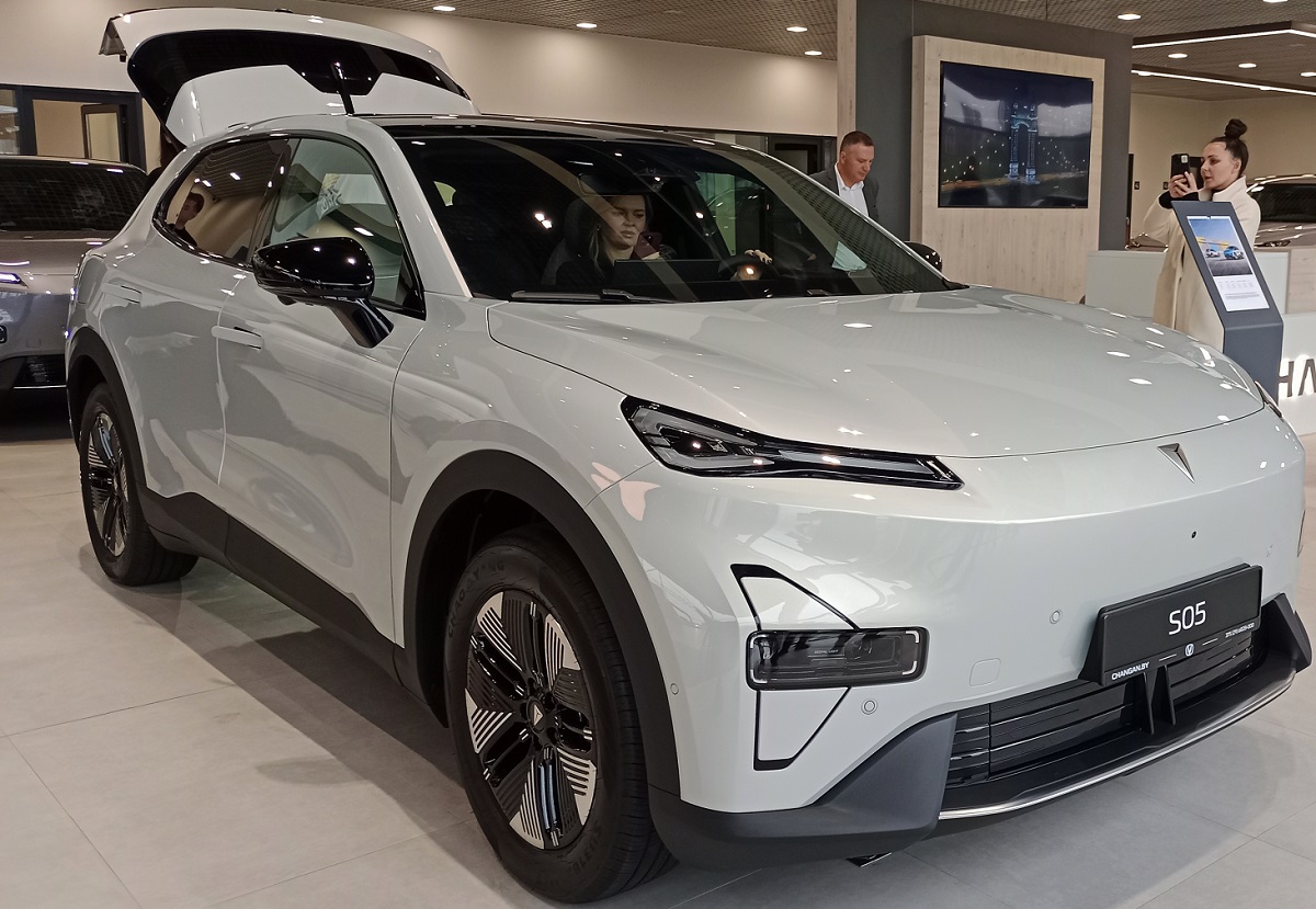 Дистрибьютор Deepal показал премиальный кроссовер и рассказал о новых премьерах в 2026 году