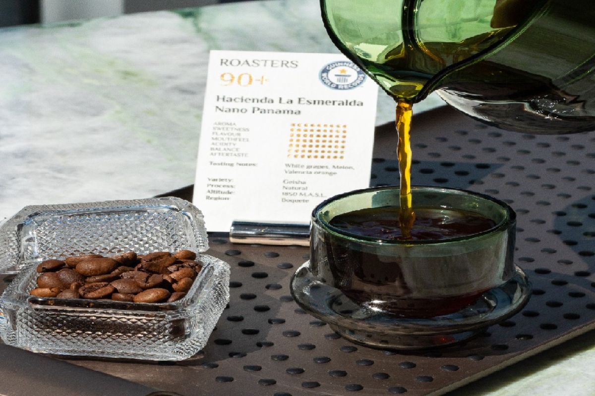 В Дубае продали самую дорогую чашку кофе в Мире. Сколько стоит