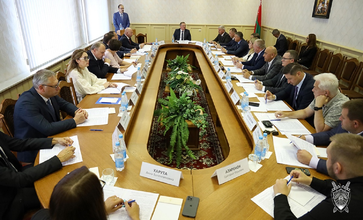 В Беларуси продлили срок подачи заявлений в комиссию по возвращению уехавших
