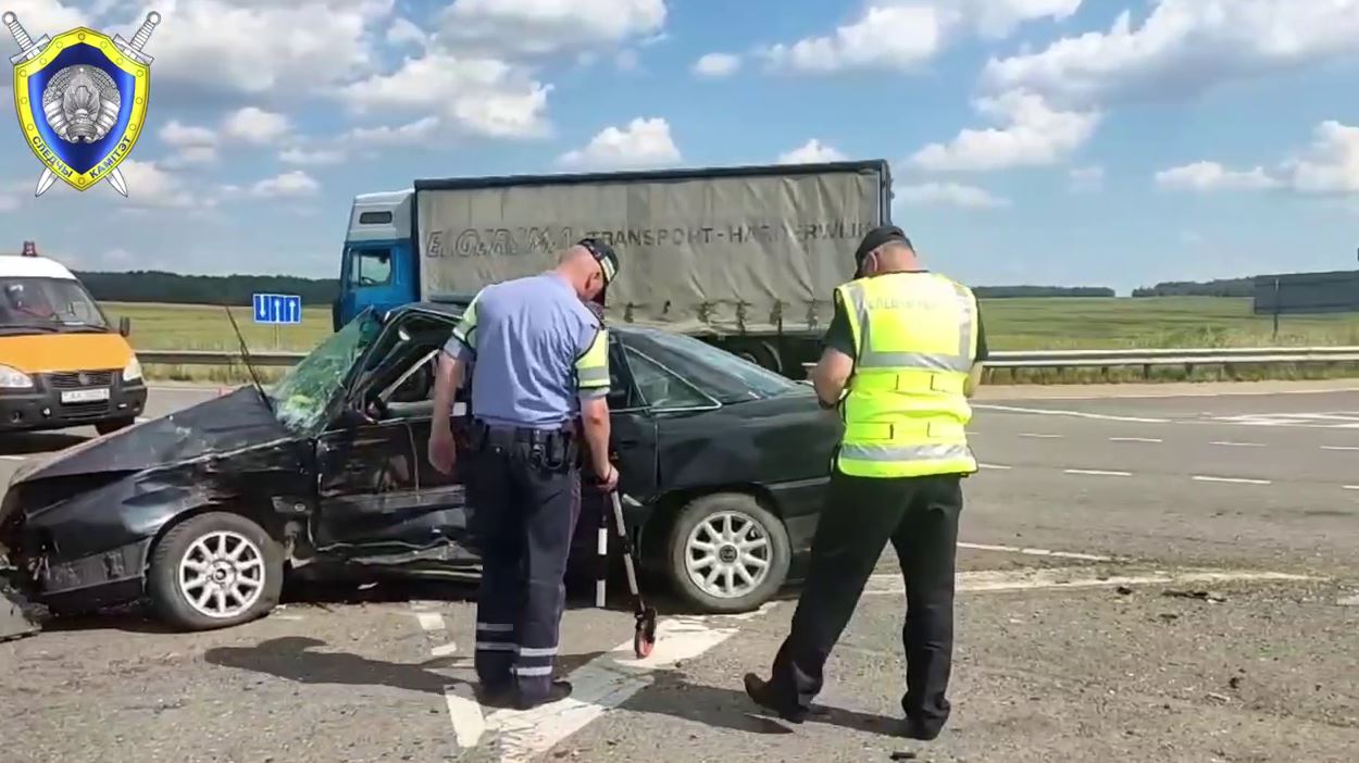 Очередная страшная авария: в ДТП под Дзержинском пострадали пять детей