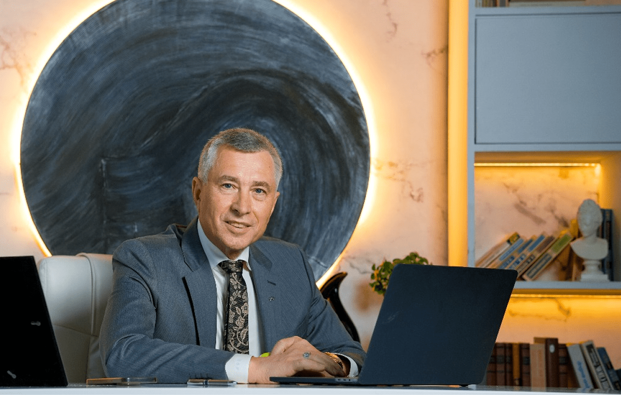 Как сохранить компанию в любой ситуации: 6 важных вопросов бизнес-эксперту Владимиру Моженкову