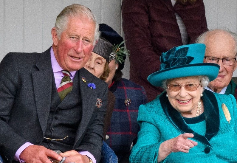 Ушла эпоха: королева Великобритании передает часть обязанностей сыну