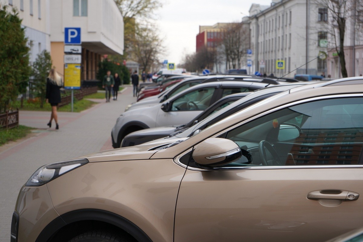 Белстат рассказал, сколько личных автомобилей зарегистрировано в Беларуси