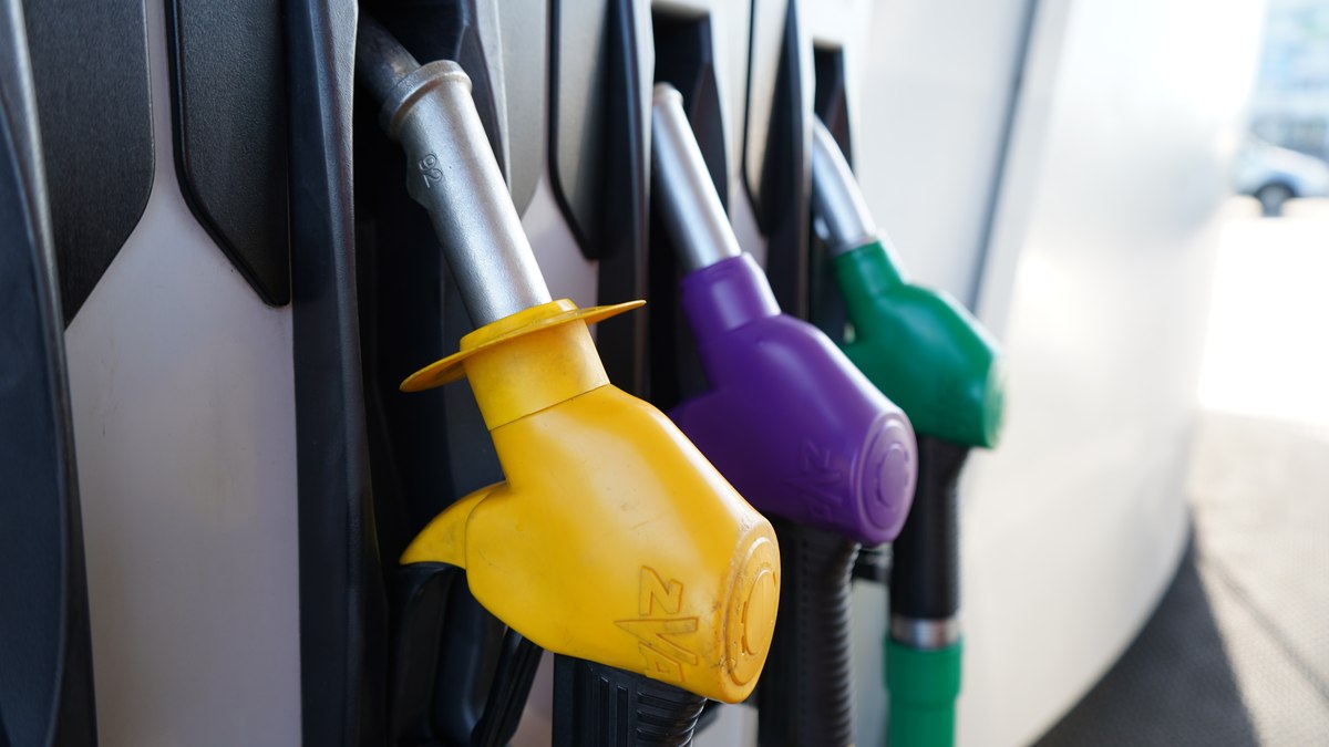 В России зафиксировали рекорд оптовых цен на бензин 