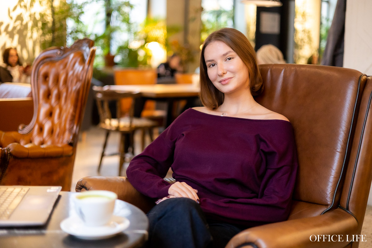 «Весь день в офисе и отпуск только два раза в год? Как это?!» С чем зумеры не хотят мириться на работе