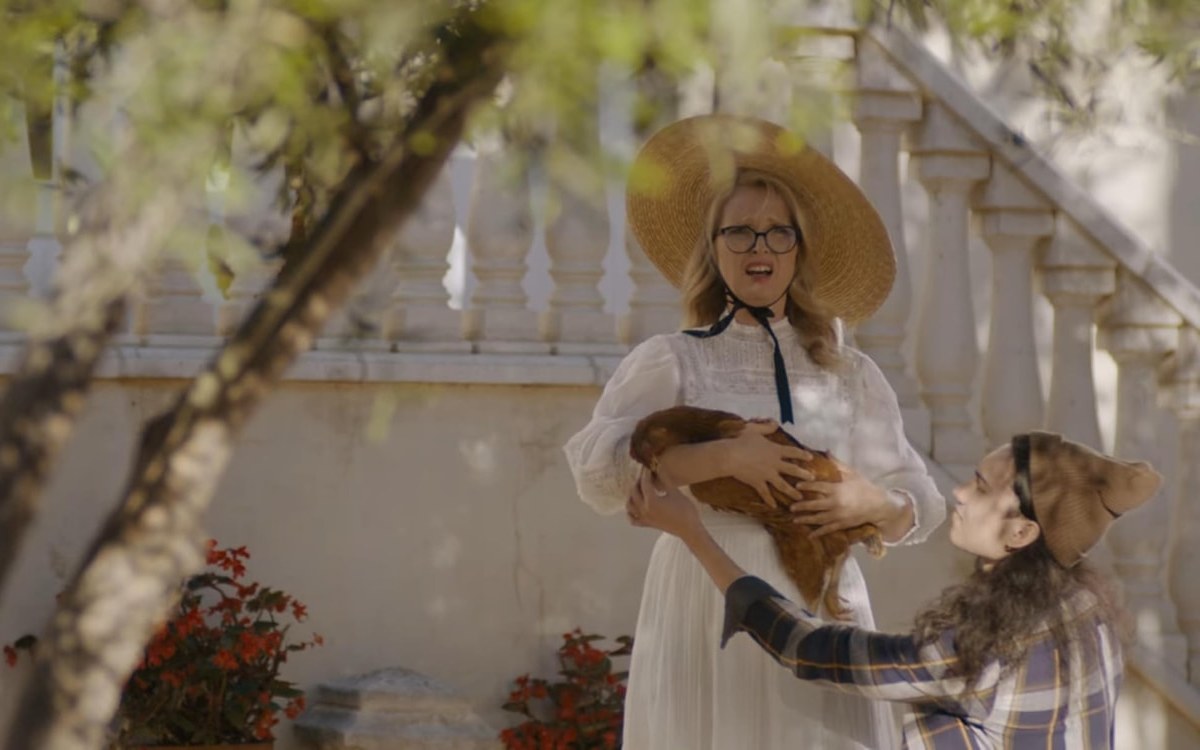 Выходные дома: смотрим сериал о женщинах за 40, готовим крок-мадам и танцуем под Мадонну