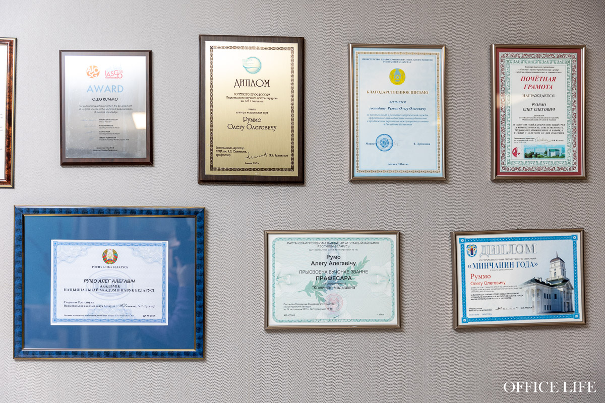 «Самая сложная операция – та, которую еще не сделал». Большое интервью с главным трансплантологом Беларуси Олегом Руммо