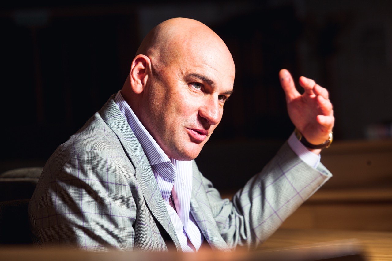 «Харизма больше не&nbsp;работает». Пять важных советов для руководителей от&nbsp;Радислава Гандапаса