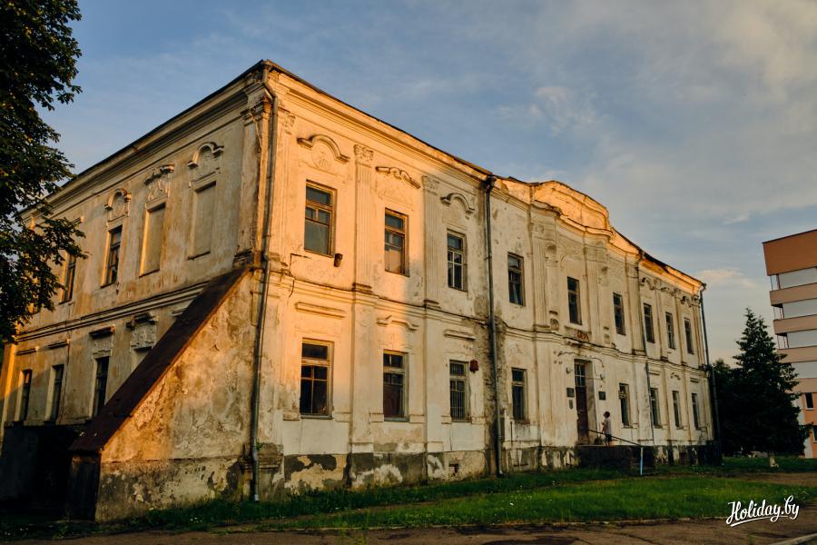 В Беларуси дворец Радзивилов XVIII века продали за $40
