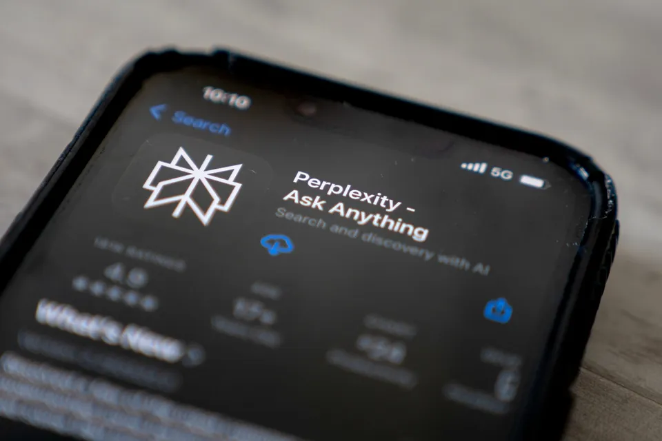 Apple планирует купить Perplexity