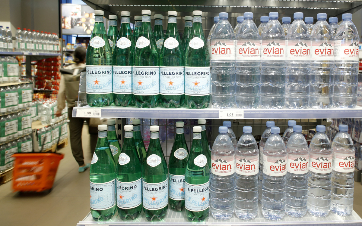 Nestlé продаст производство питьевой воды вместе с брендами Vittel, Perrier и San Pellegrino