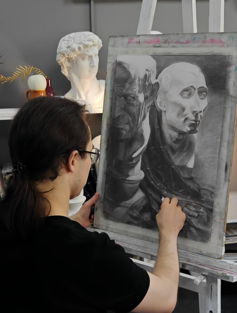 «На плохой бумаге хорошей работы не получится». Как открыть студию рисования