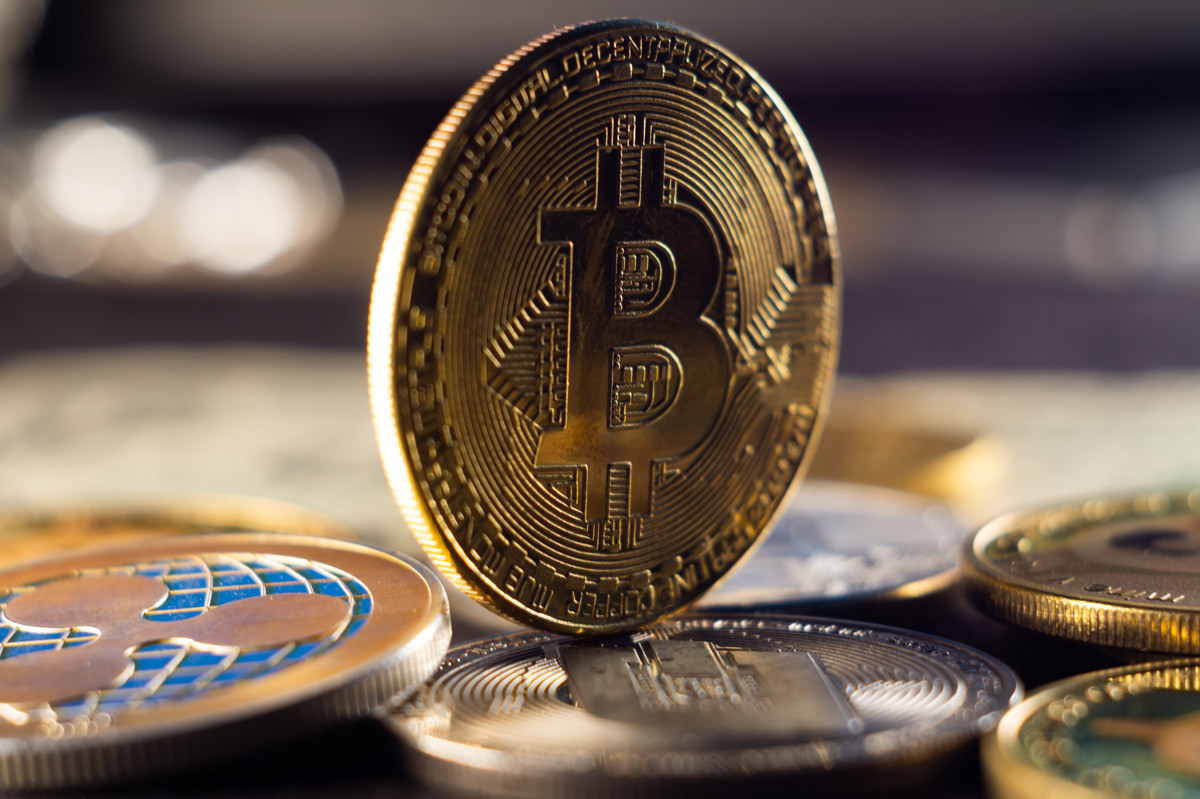 Стоит ли покупать золото и когда начнет расти доллар? Разобрали индекс инвестора в августе