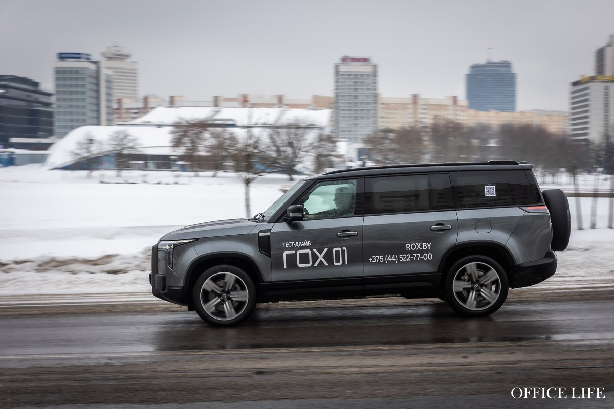 Внедорожник, который нас удивил. Устроили тест-драйв премиального ROX 01 среди сугробов