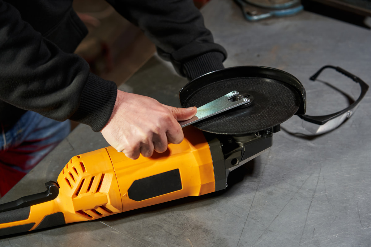 «Китай» заменил «Европу» не только на дорогах, но и на стройках? Что происходит на рынке электроинструмента