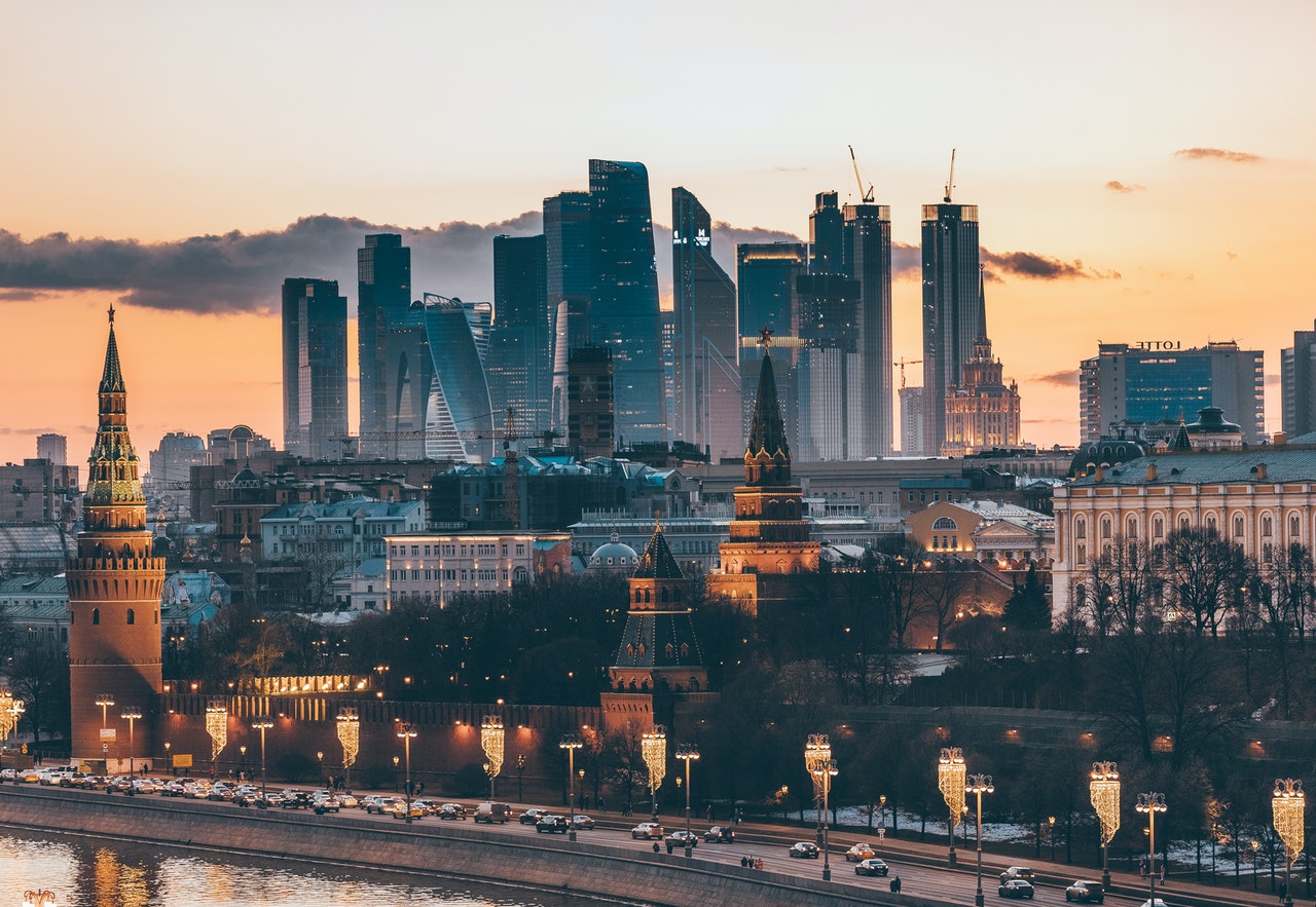 Импортозамещение и делокализация: сможет ли выжить экономика России 