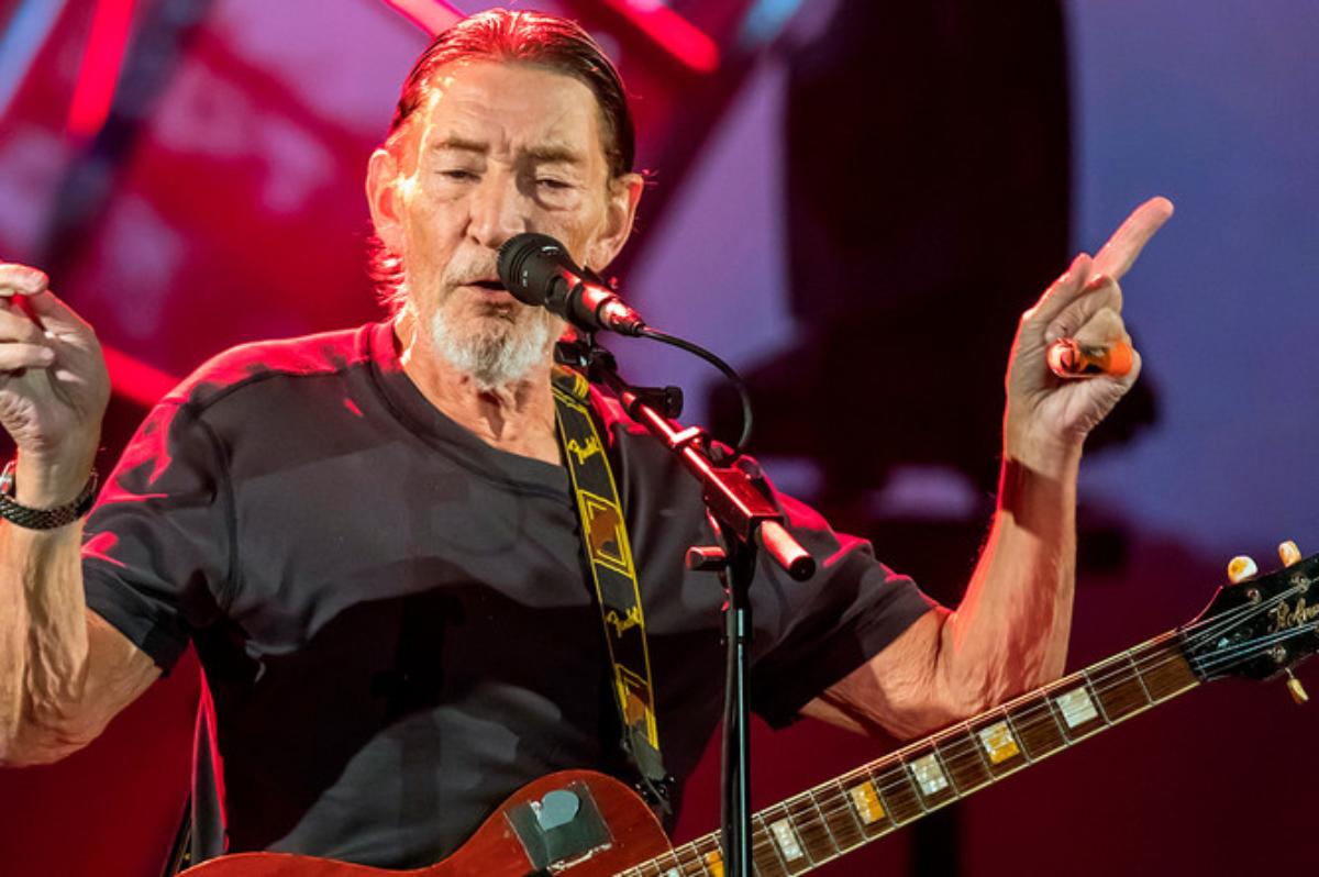 Умер легендарный певец Крис Ри