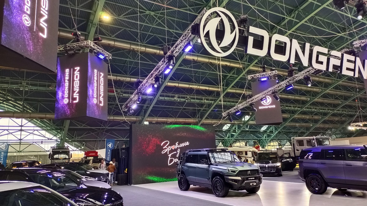 В Минске проходит выставка «Моторшоу». Какие новинки привезли в Беларусь автодилеры