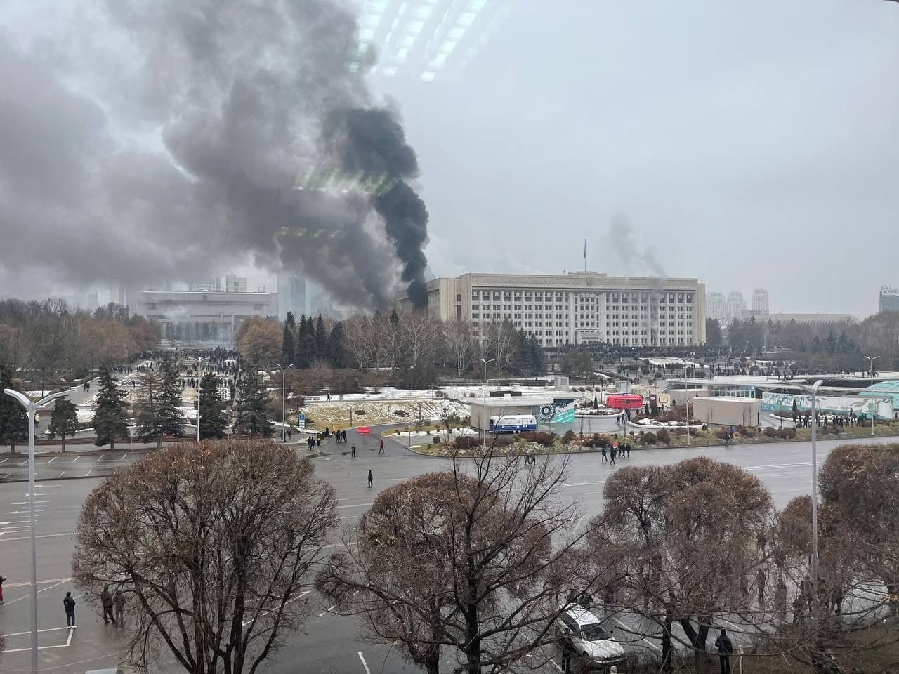 Правительство Казахстана ушло в отставку на фоне протестов