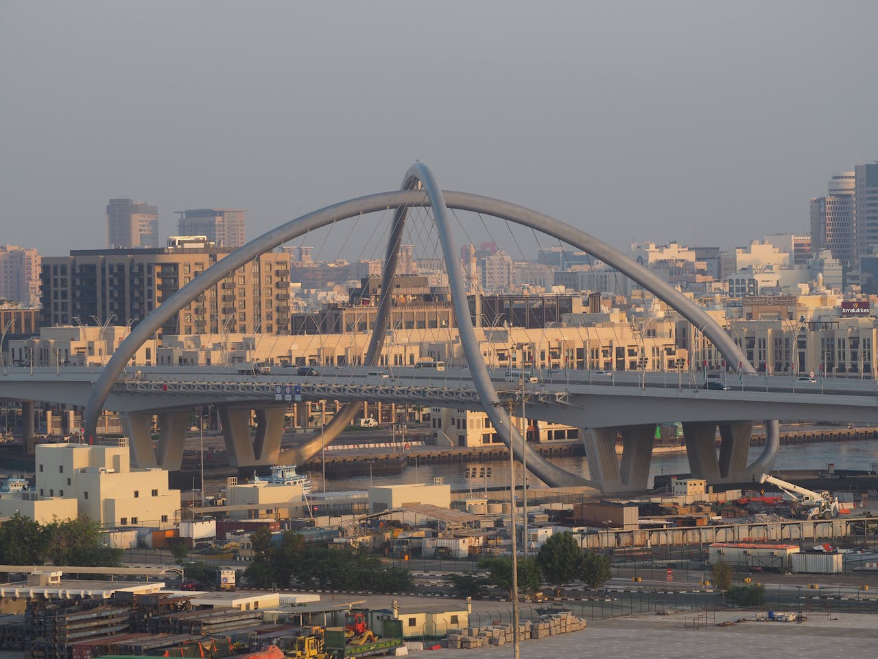 От общепита и мебели до салонов красоты. Топ-10 рынков ОАЭ для белорусского бизнеса