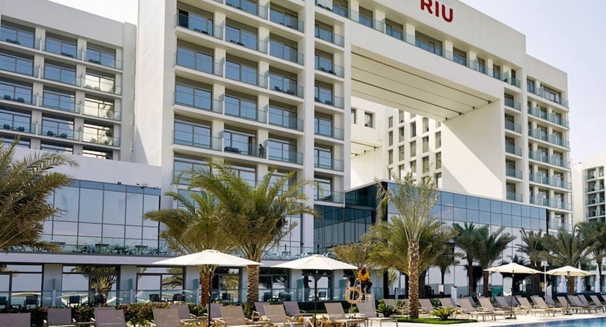 Из-за низкой загрузки цены в отелях ОАЭ упали на 20-30%