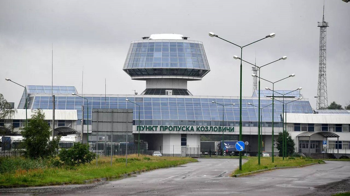 В«Козловичах» до обеда не будет света. Водителей предупредили о задержке движения