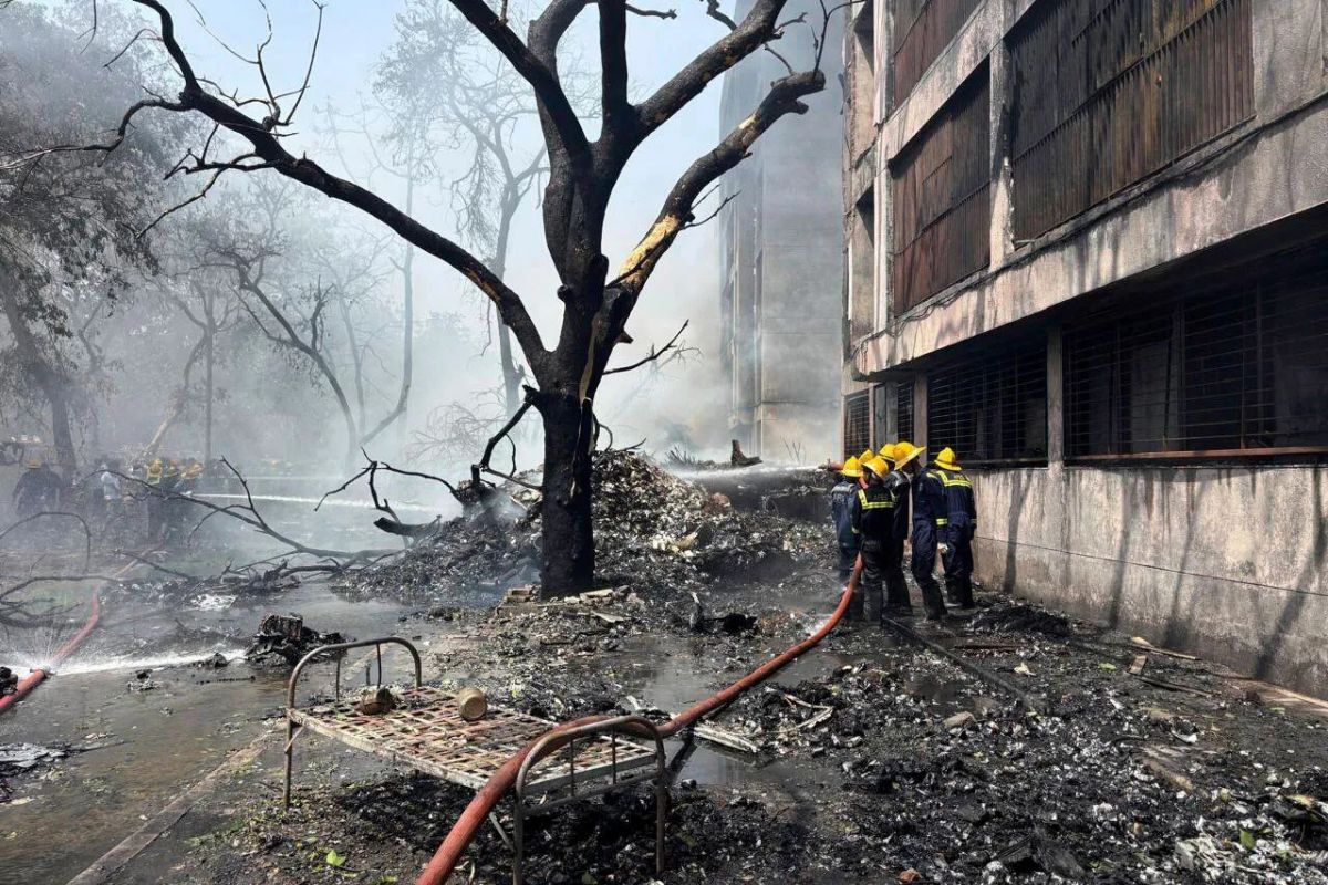 Эксперты назвали причину авиакатастрофы в Индии, где погибли более 270 человек