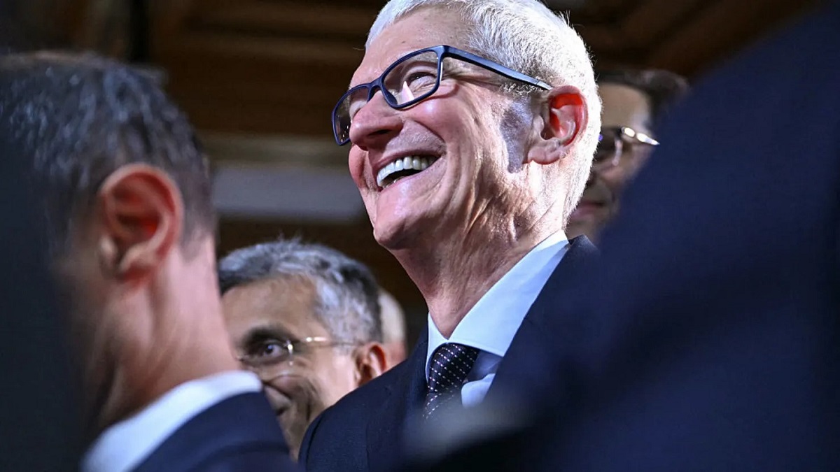 Apple объявила о рекордной выручке в IV квартале и «ошеломляющих» продажах iPhone