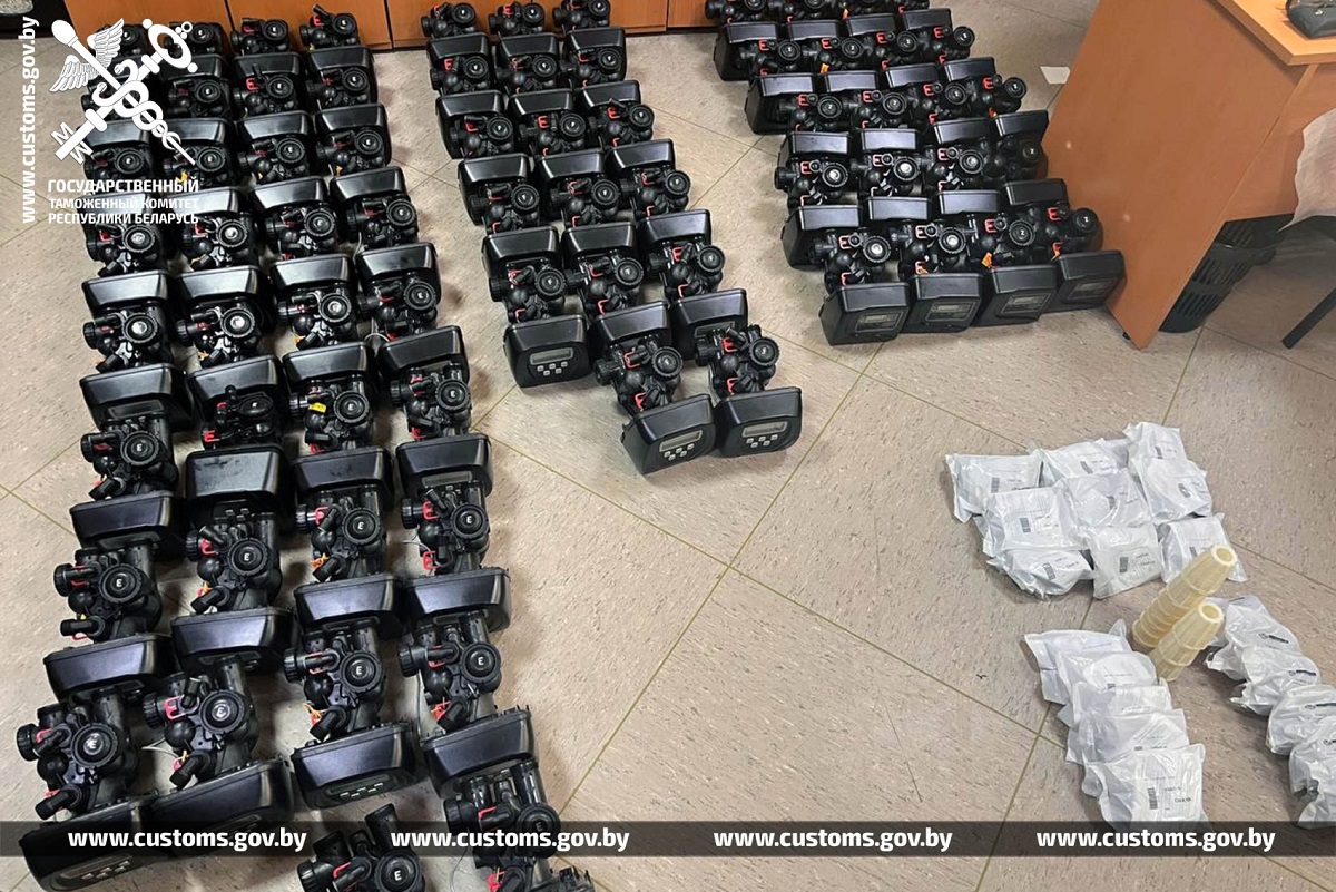 В Беларусь ввезли партию товара по частям, а потом «собрали» обратно. Что было дальше