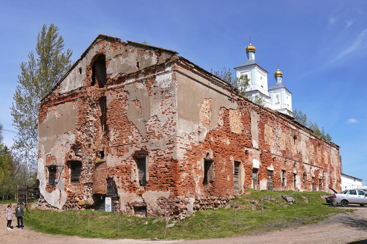 На торгах купили монастырь, где ночевал Наполеон. Его не могли продать почти четыре года