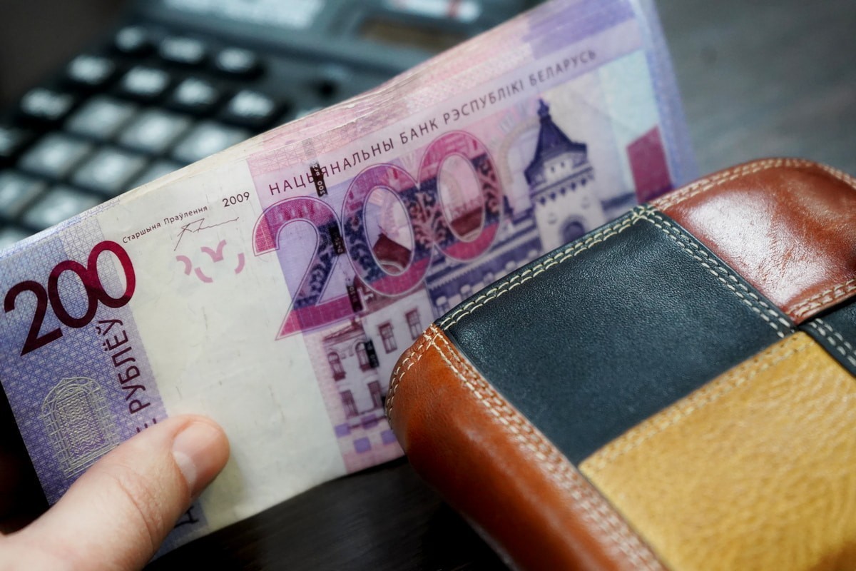 Разрыв, который сложно игнорировать: почему зарплаты в Беларуси растут быстрее производительности