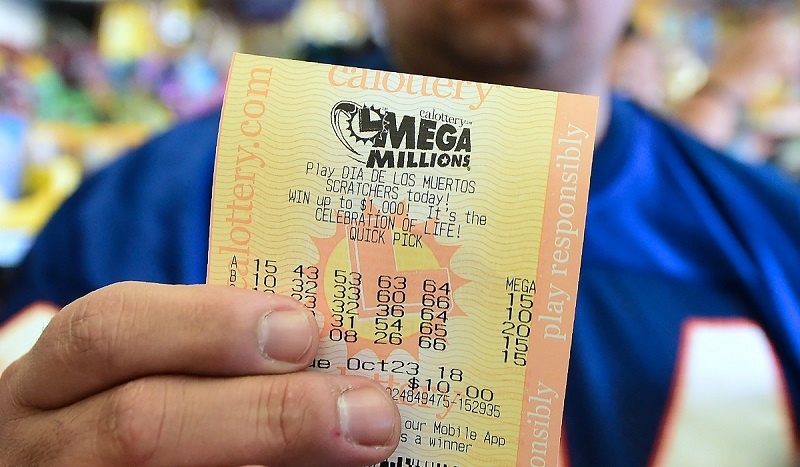 Пенсионер из США сорвал джекпот и выиграл в лотерею $476 млн