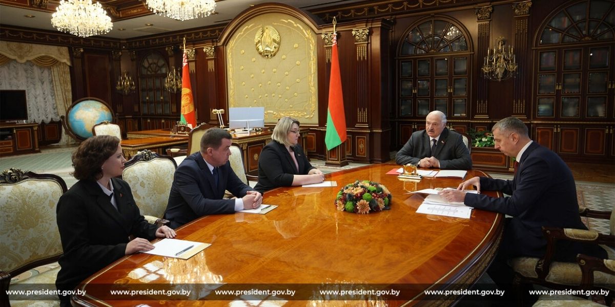 «Отбирать, как зернышки, лучших». Лукашенко поручил создать образовательный центр для технарей