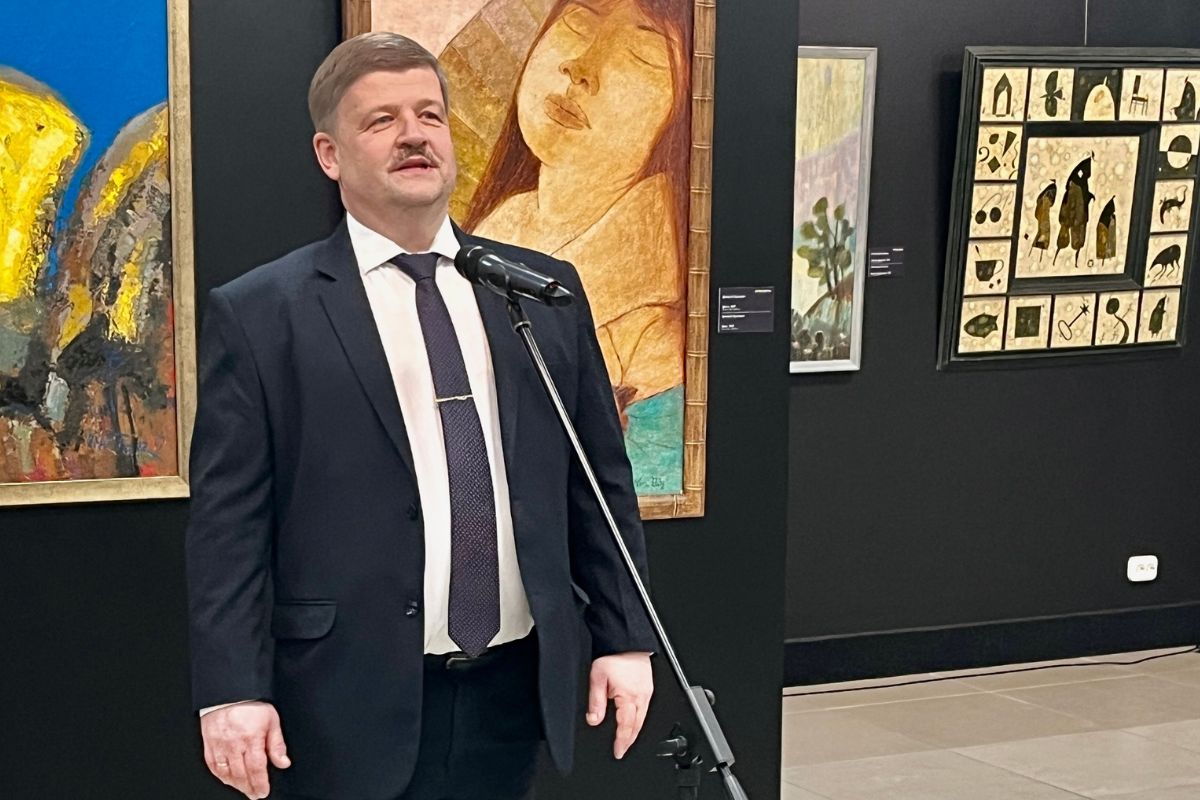 Приорбанк впервые выставил картины из&nbsp;своей корпоративной коллекции. Что стоит посмотреть (фото)