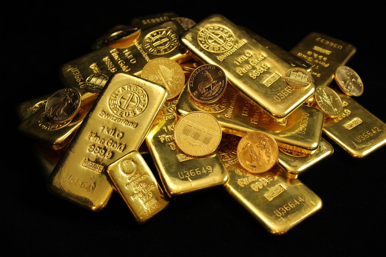 Золото стоит дешевле $4100 впервые с ноября 2025-го