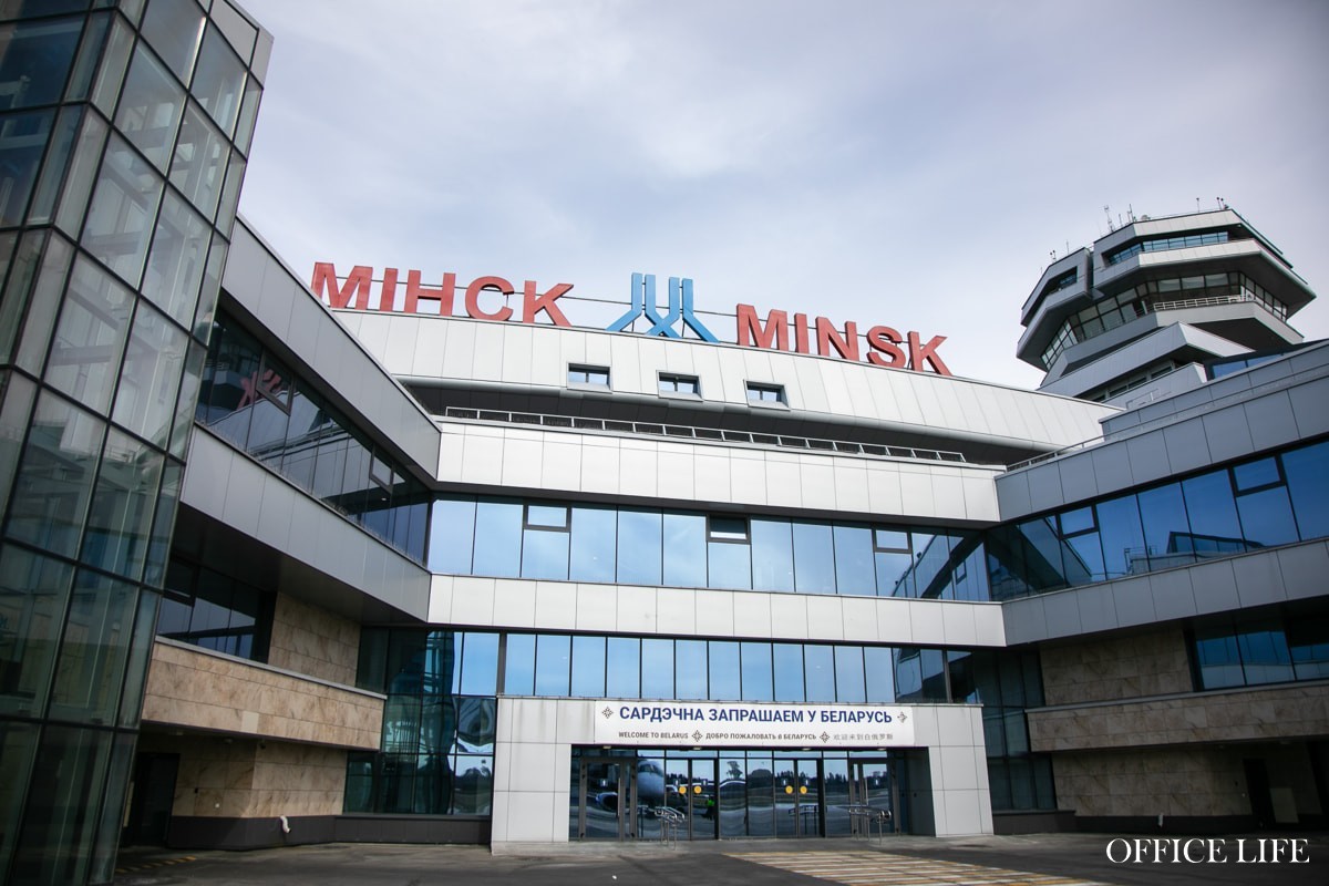 «Это&nbsp;же просто работа». Поговорили с&nbsp;пилотом Belavia, который вывозил белорусов с&nbsp;Ближнего Востока