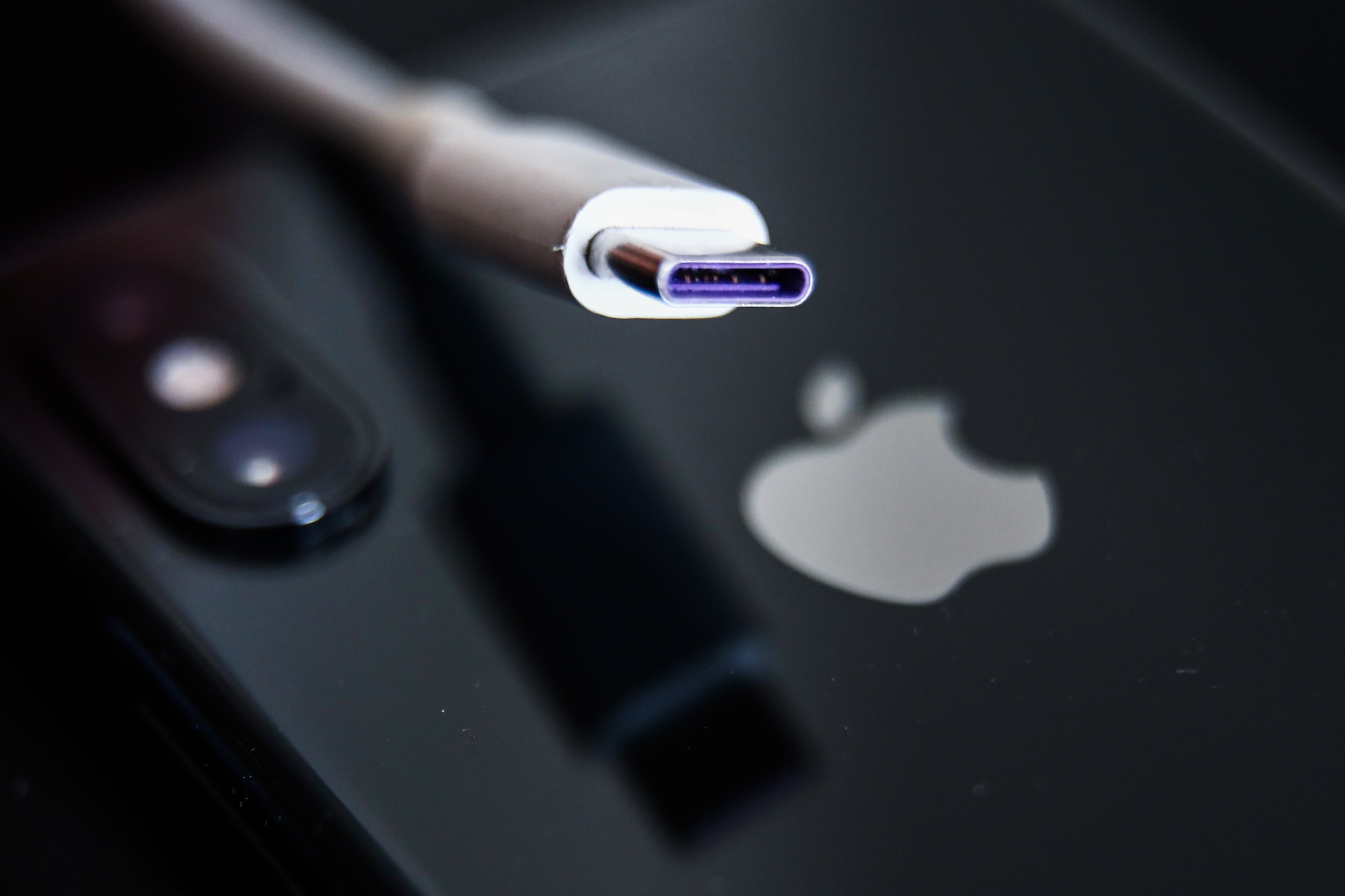 Apple выпустит iPhone 15 с USB Type-C зарядкой в 2023 году