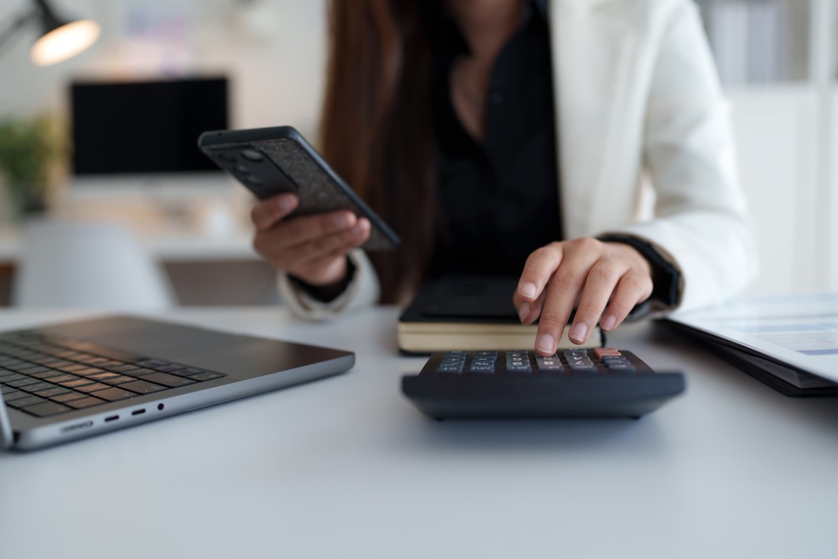 «Есть проблема: жена зарабатывает больше»: как гипогамия меняет белорусские семьи