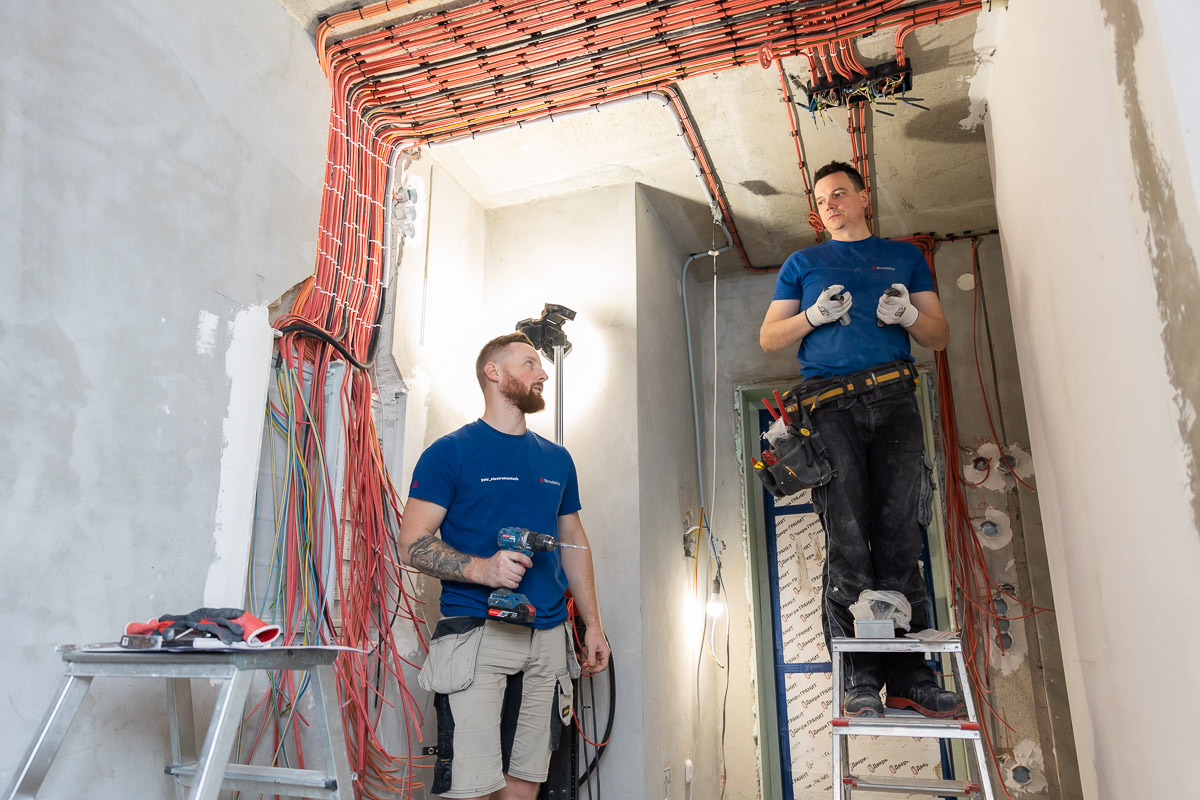 Когда Bosch не&nbsp;чинится, а&nbsp;работать нужно: профи протестировали китайский стройинструмент&nbsp;— и&nbsp;что скажут?