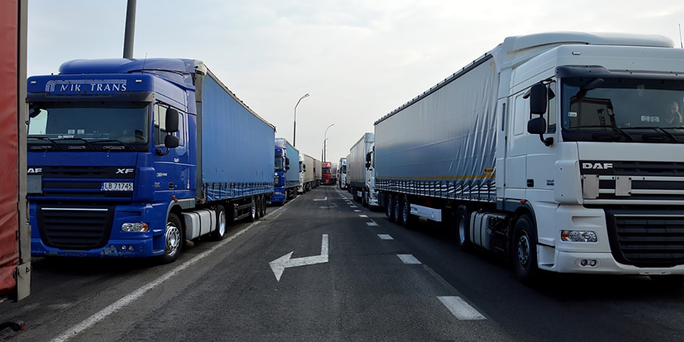 Литовские автоперевозчики призвали Вильнюс увеличить число работников на границе с Беларусью