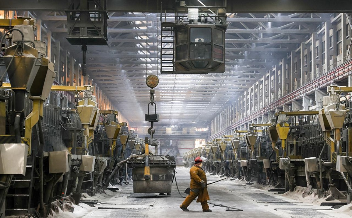 Промышленное производство в Беларуси снизилось второй месяц подряд